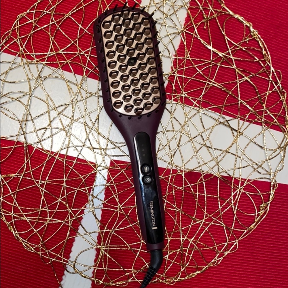 Remington Pro 2-in-1 Heated Straightening Brush